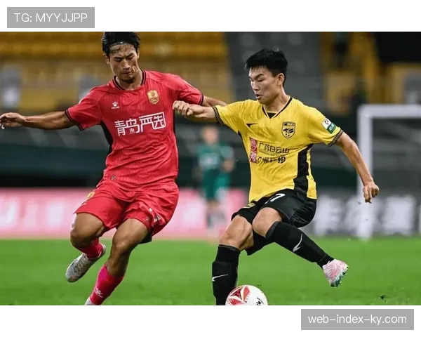 青岛西海岸进攻端缺乏有效手段 全场仅三次射门零射正 青岛西海岸进攻端缺乏有效手段 全场仅三次射门零射正