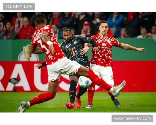 格纳布里无球跑动与穿插 拜仁边锋在德国队进攻体系中的战术润滑作用 格纳布里无球跑动与穿插 拜仁边锋在德国队进攻体系中的战术润滑作用