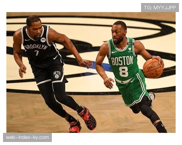 青岛西海岸宋浩宇补时手球送点 防守端失误代价惨重